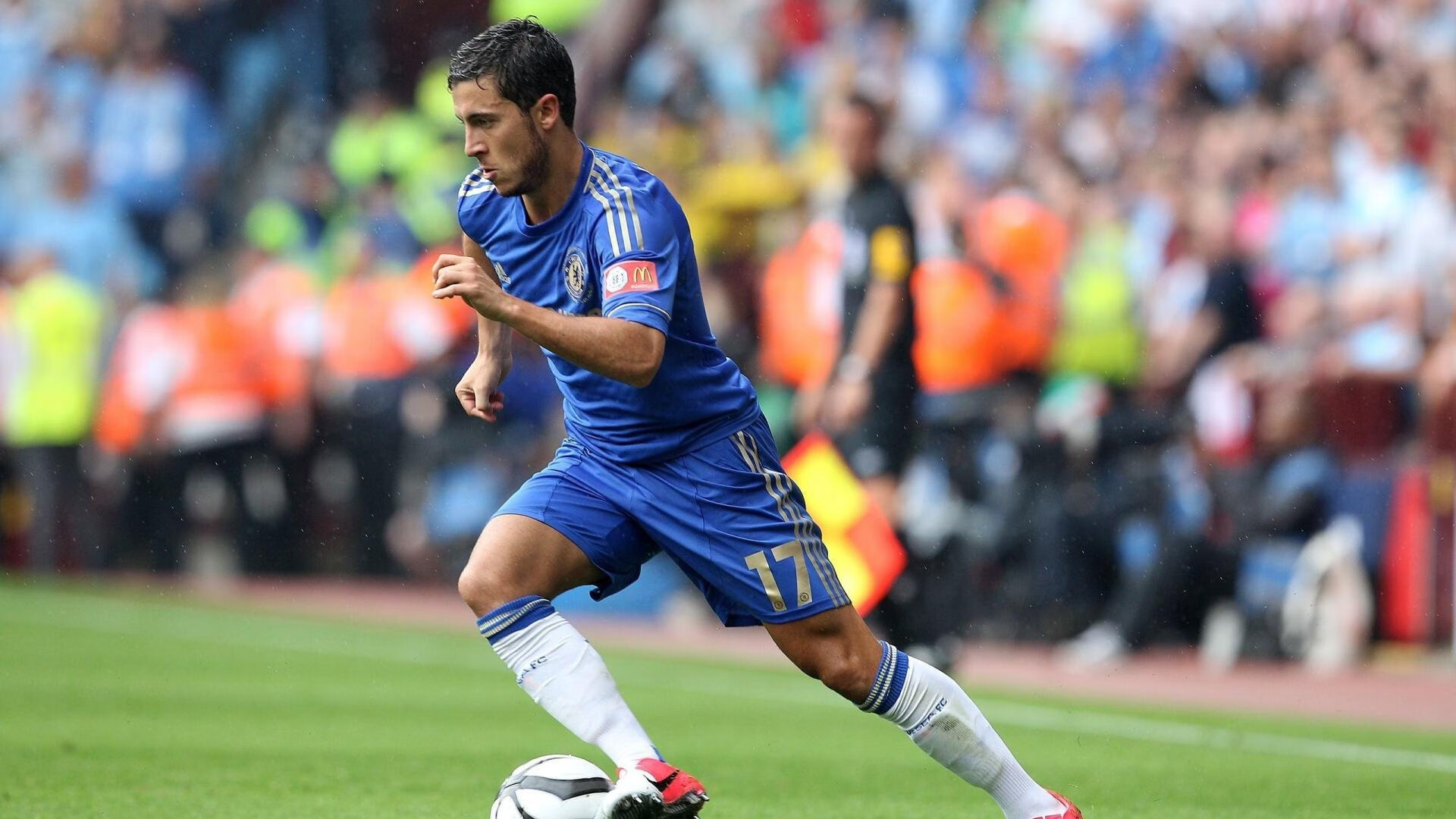 开云全站-库里赛前热身三分十投十中状态神勇，库里参加三分球大赛